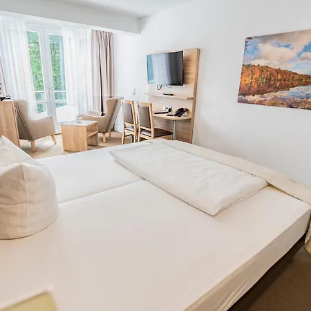 Hotel Waldhalle-3